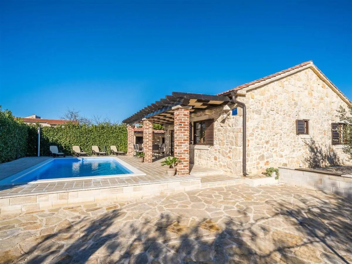 Stone Villa Petit Rustica With Pool Sukosan